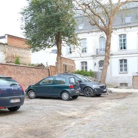 La Maison De La Duchesse De La Valliere - Chambre Rosaline - Parking Prive Gratuit Монс Екстериор снимка
