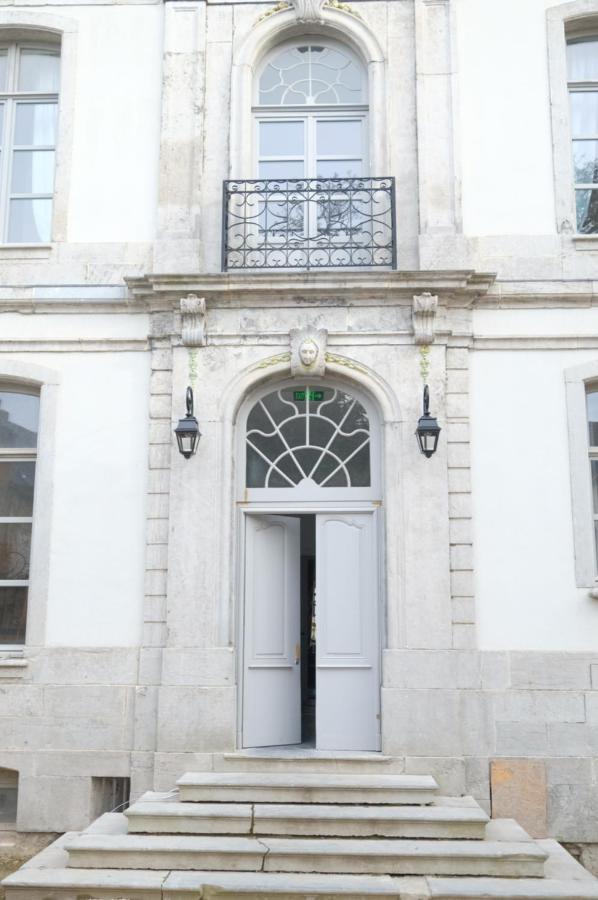 La Maison De La Duchesse De La Valliere - Chambre Rosaline - Parking Prive Gratuit Монс Екстериор снимка